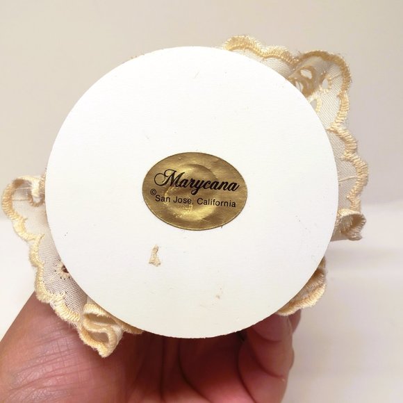 Guardian Angel Marycana San Jose Handmade Figurine Wings Flowers Ecru Lace - Picture 7 of 7